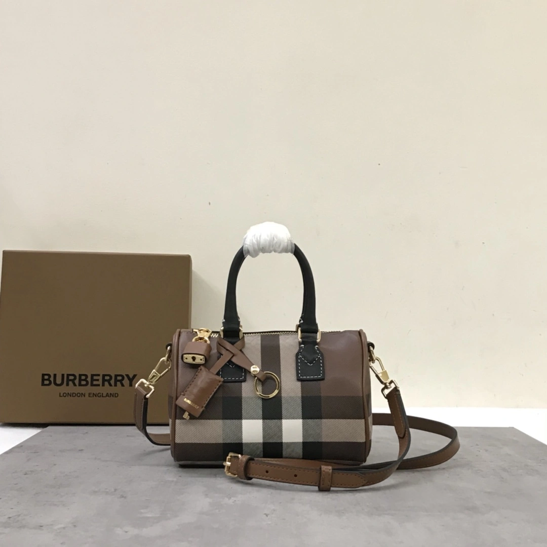 MOMO- 806966311 item:D-B278A2264R