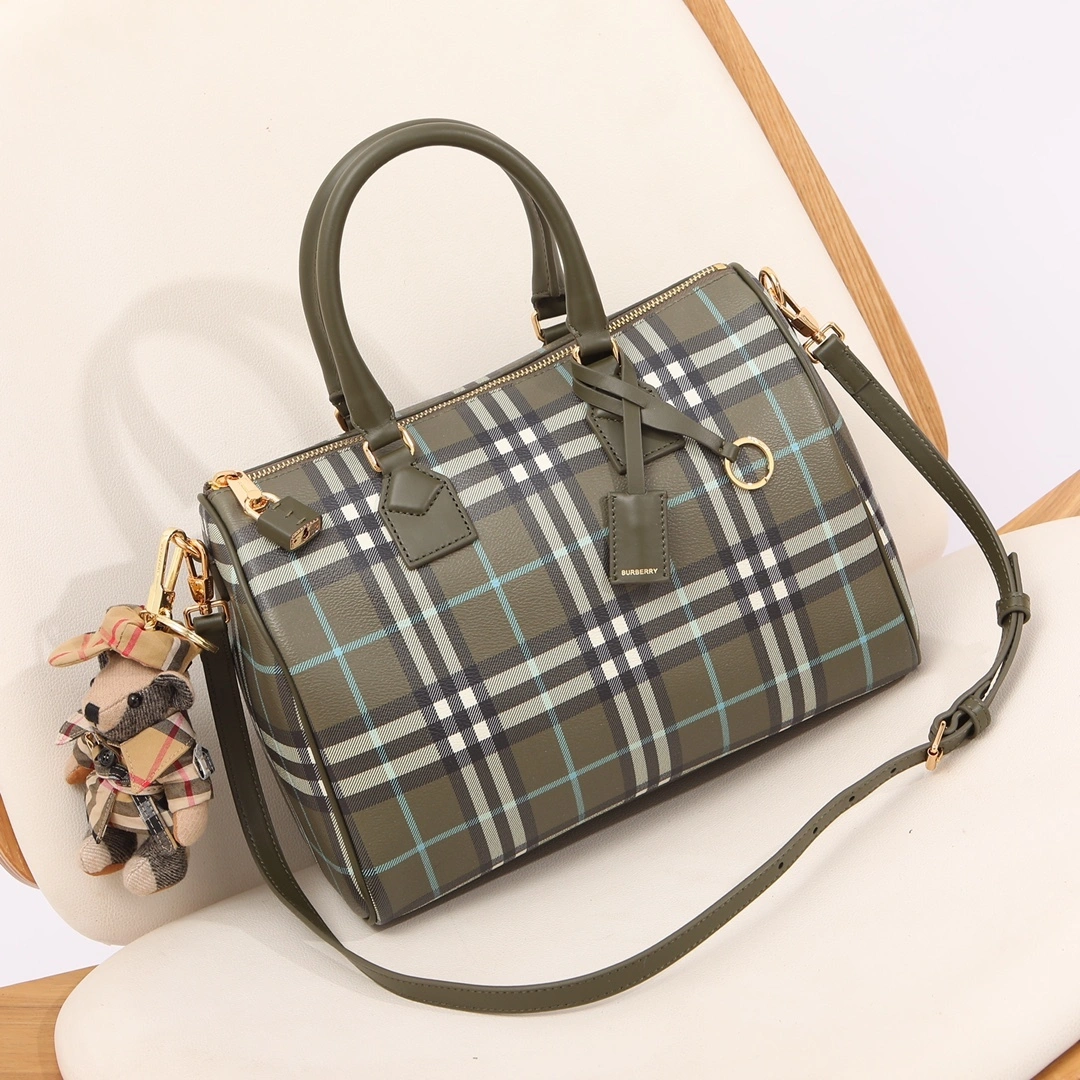 MOMO- 8074511 item:D-B000A2430R
