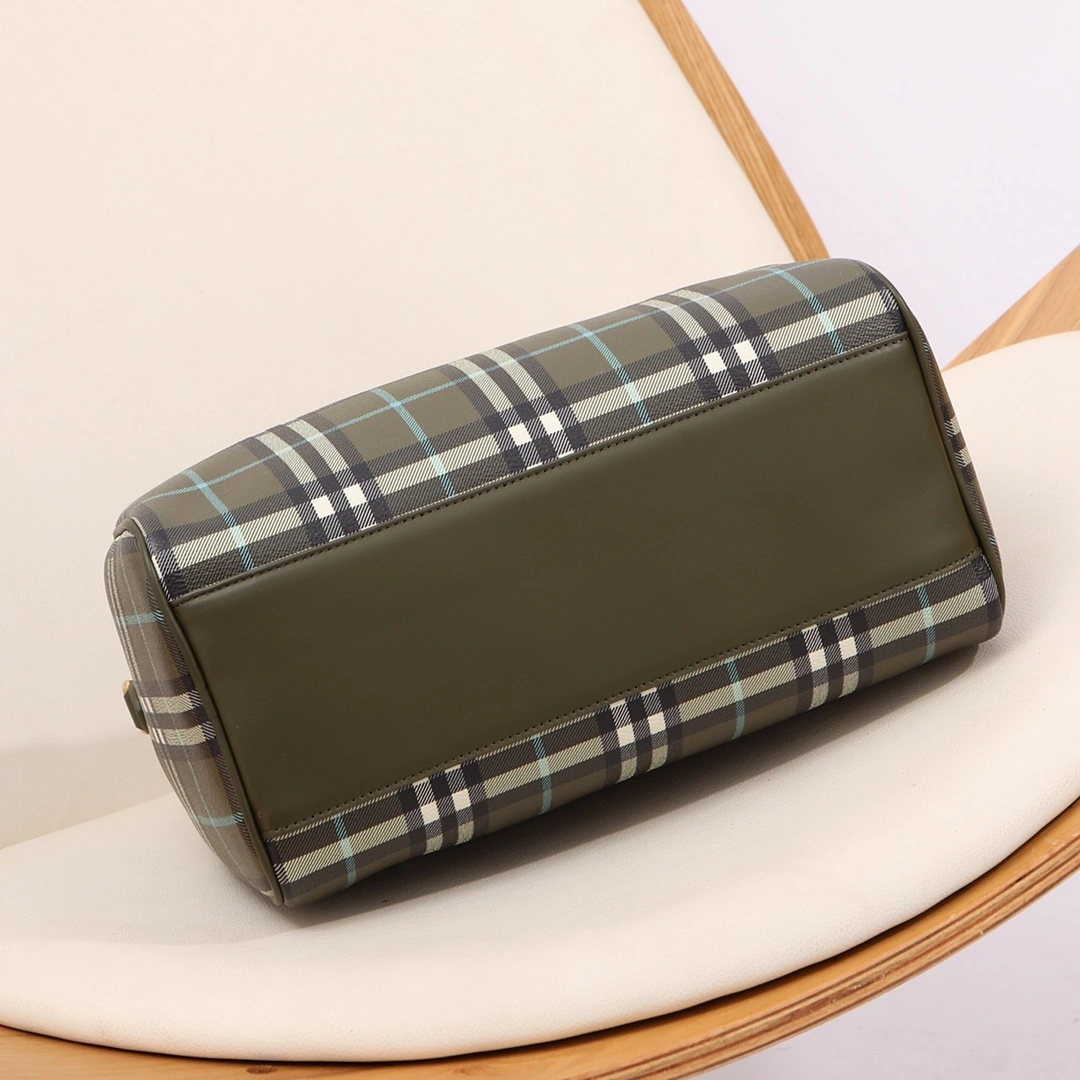 MOMO- 8074511 item:D-B000A2430R