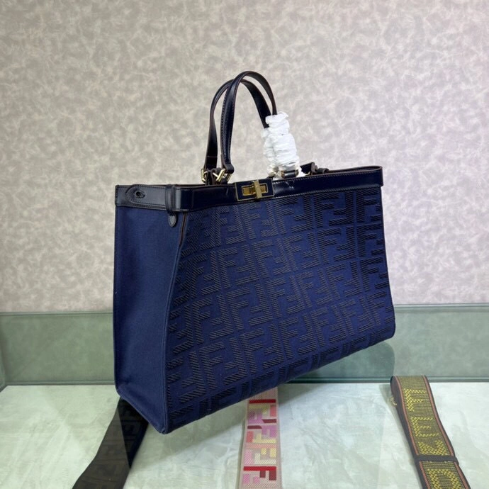 MOMO- 8BH374-A9P6-F1998 Peekaboo X-Tote item：B-B063G1325C