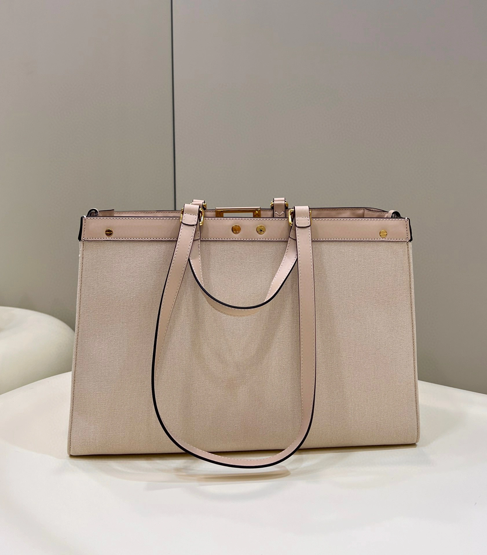 MOMO- 8BH374-A9P6-F1BA9 calfskin item：B-B063G0630C