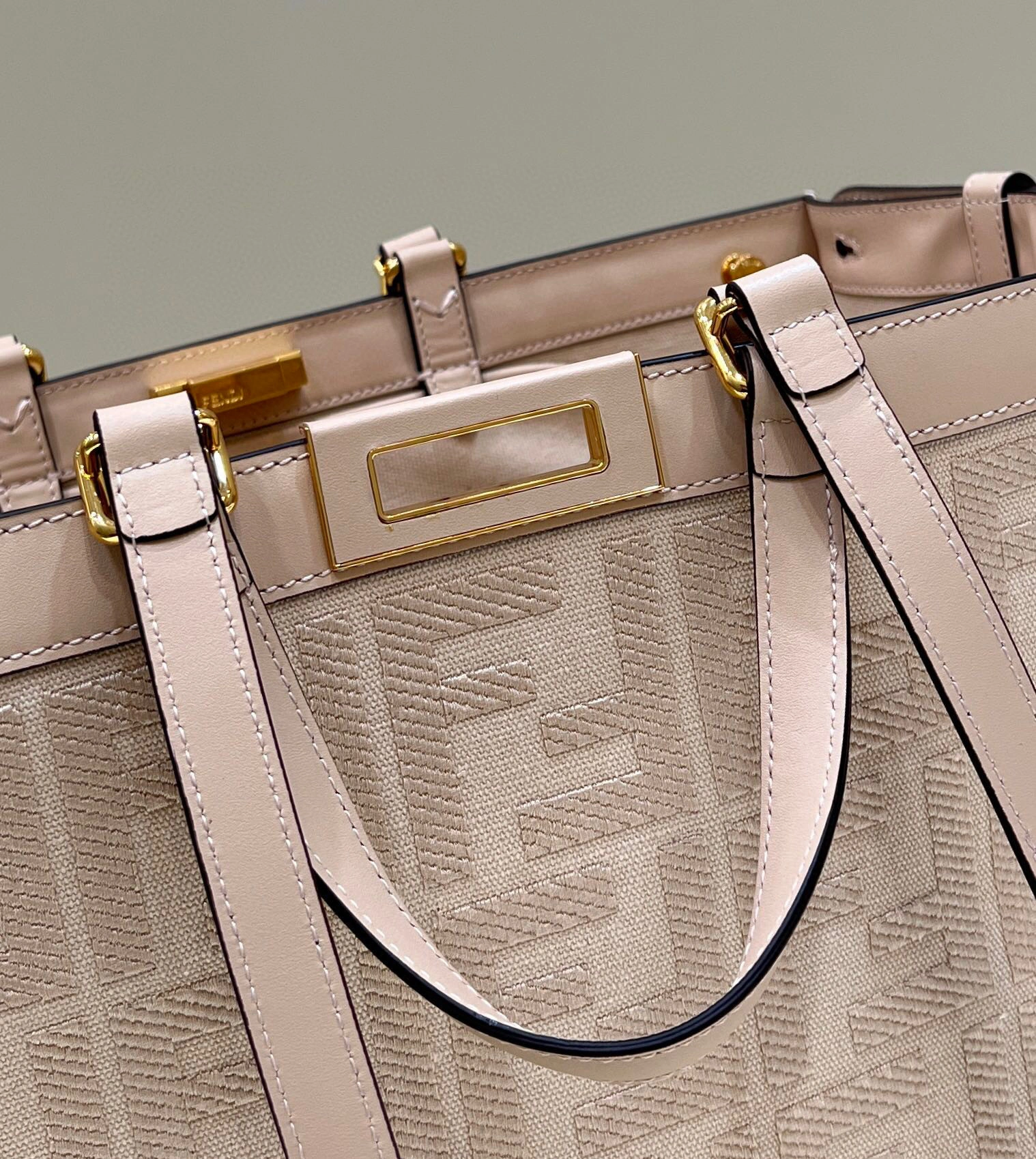 MOMO- 8BH374-A9P6-F1BA9 calfskin item：B-B063G0630C