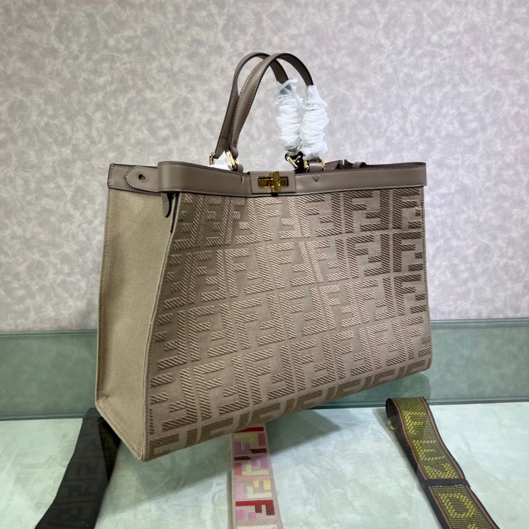 MOMO- 8BH374-A9P6-F1F1M Peekaboo X-Tote item：B-B063G1221C
