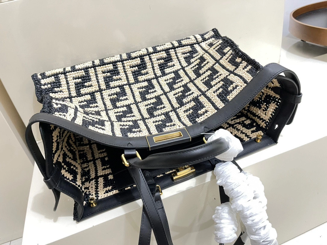 MOMO- 8BH374-ACOF-F0VQJ Peekaboo X-tote item：B-B063G1231C