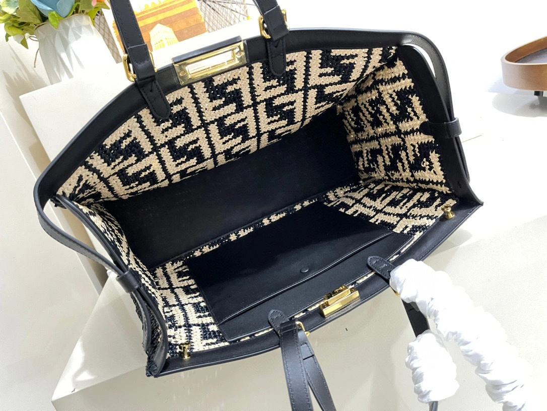 MOMO- 8BH374-ACOF-F0VQJ Peekaboo X-tote item：B-B063G1231C