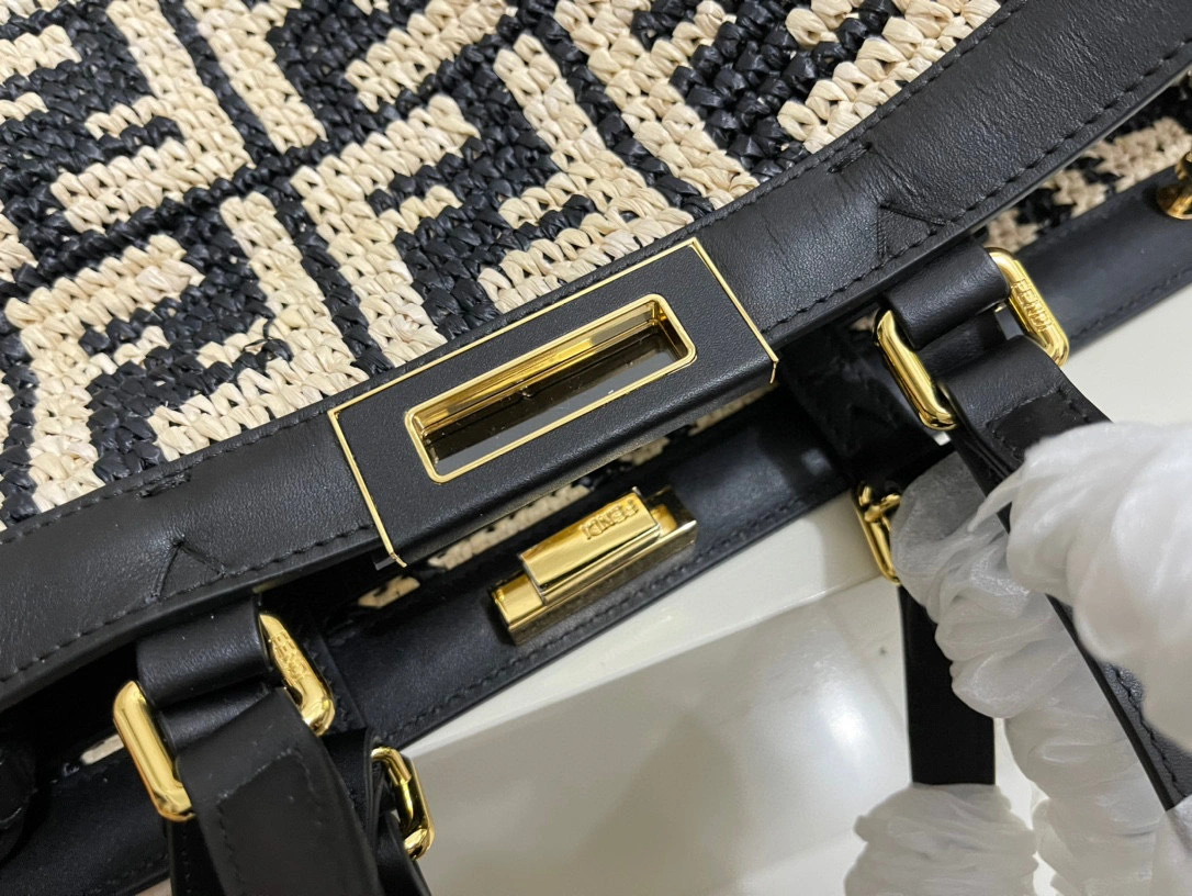 MOMO- 8BH374-ACOF-F0VQJ Peekaboo X-tote item：B-B063G1231C