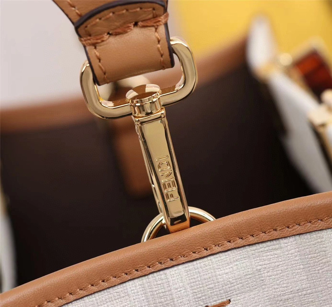 MOMO- 8BH386-AJHI-F1GF8 TOTE item：B-B000E2735C
