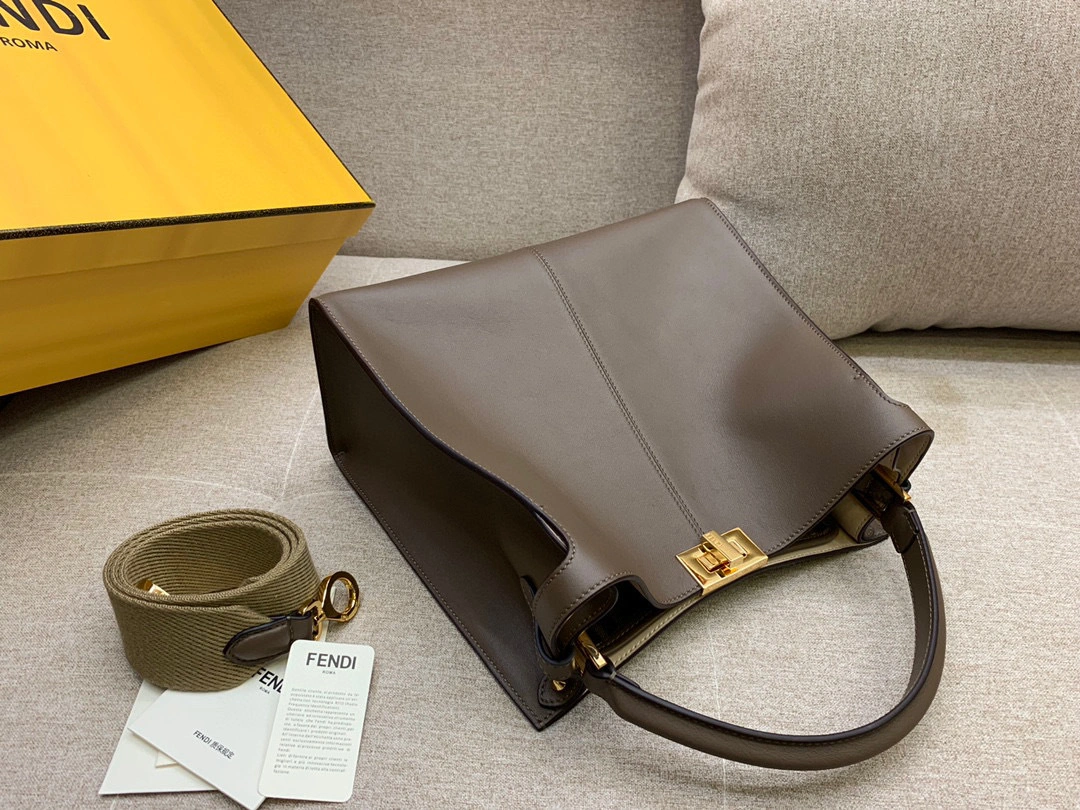 &MOMO- 8BN310-A5E9-F1QTQ Peekaboo X-Lite calfskin item：B-B202G1409C