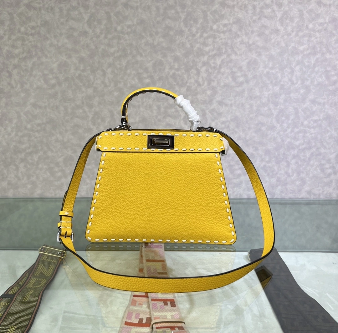 MOMO- 8BN327-AFQ8-F1B10 Peekaboo ISeeU item:C-B063K2310R