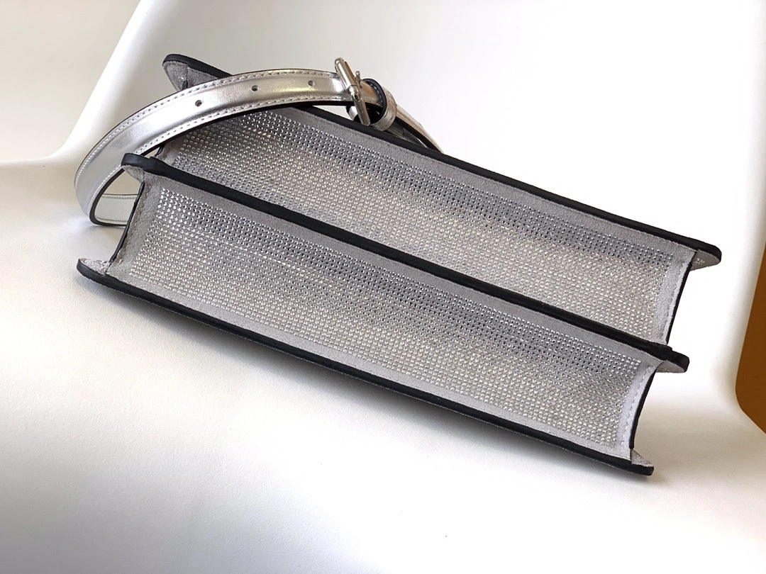 MOMO- 8BN327-APKF-F1JSU item:D-B063B2015