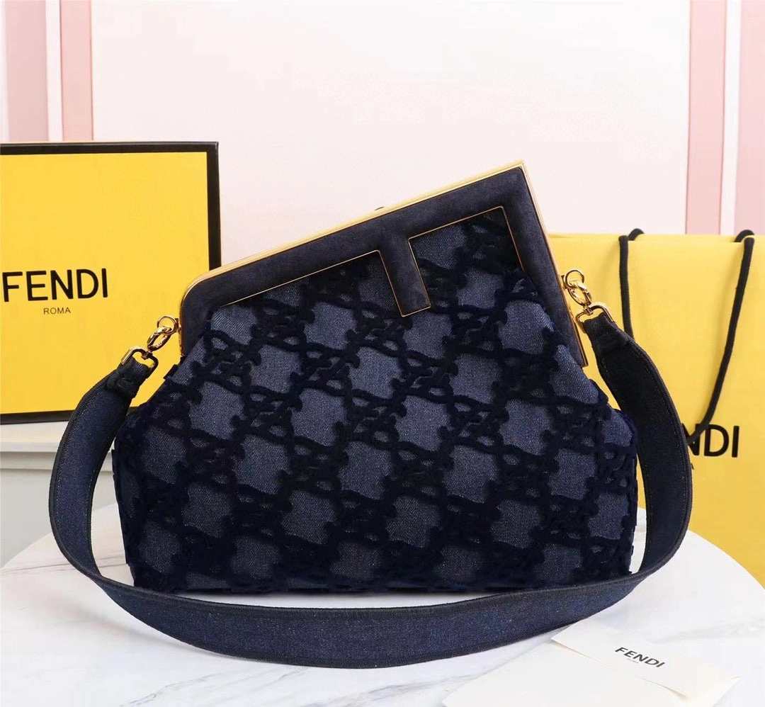 MOMO- 8BP127-AJ7L-F199W first item：B-B000E2718C
