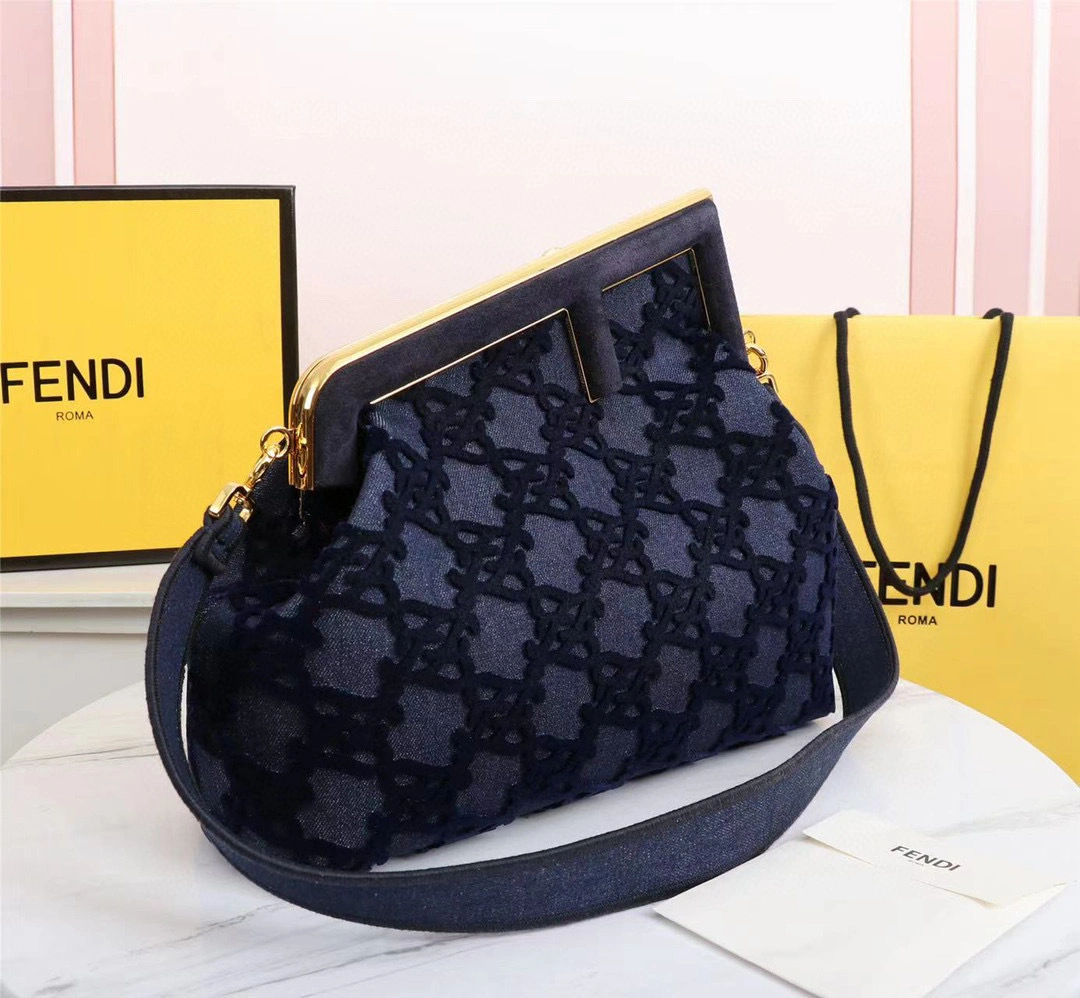 MOMO- 8BP127-AJ7L-F199W first item：B-B000E2718C
