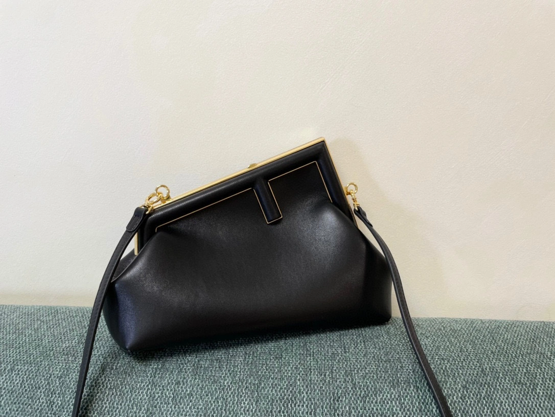 MOMO- 8BP129-ABVE-F0KUR First item：B-B000E2731C