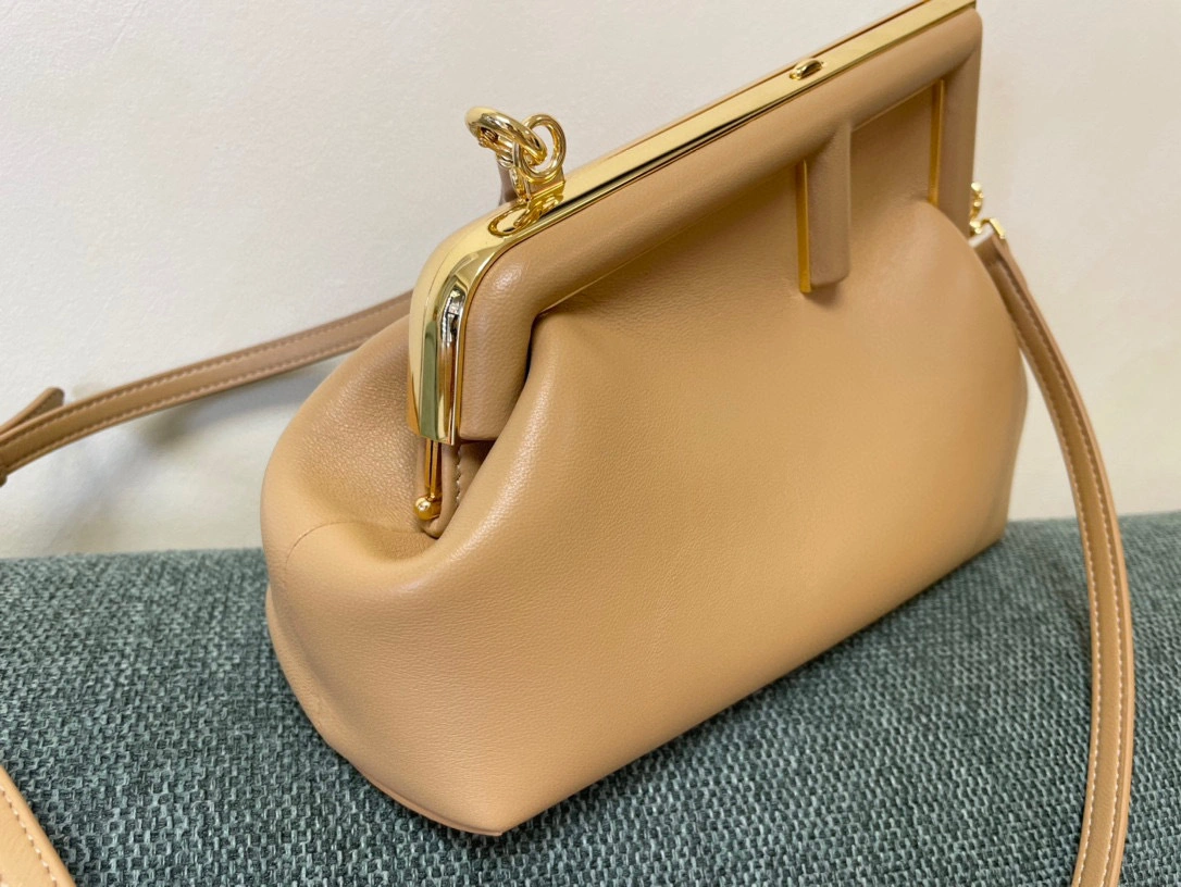 MOMO- 8BP129-ABVE-F15KR First item：B-B000E2733C