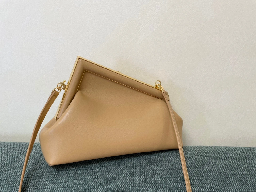 MOMO- 8BP129-ABVE-F15KR First item：B-B000E2733C