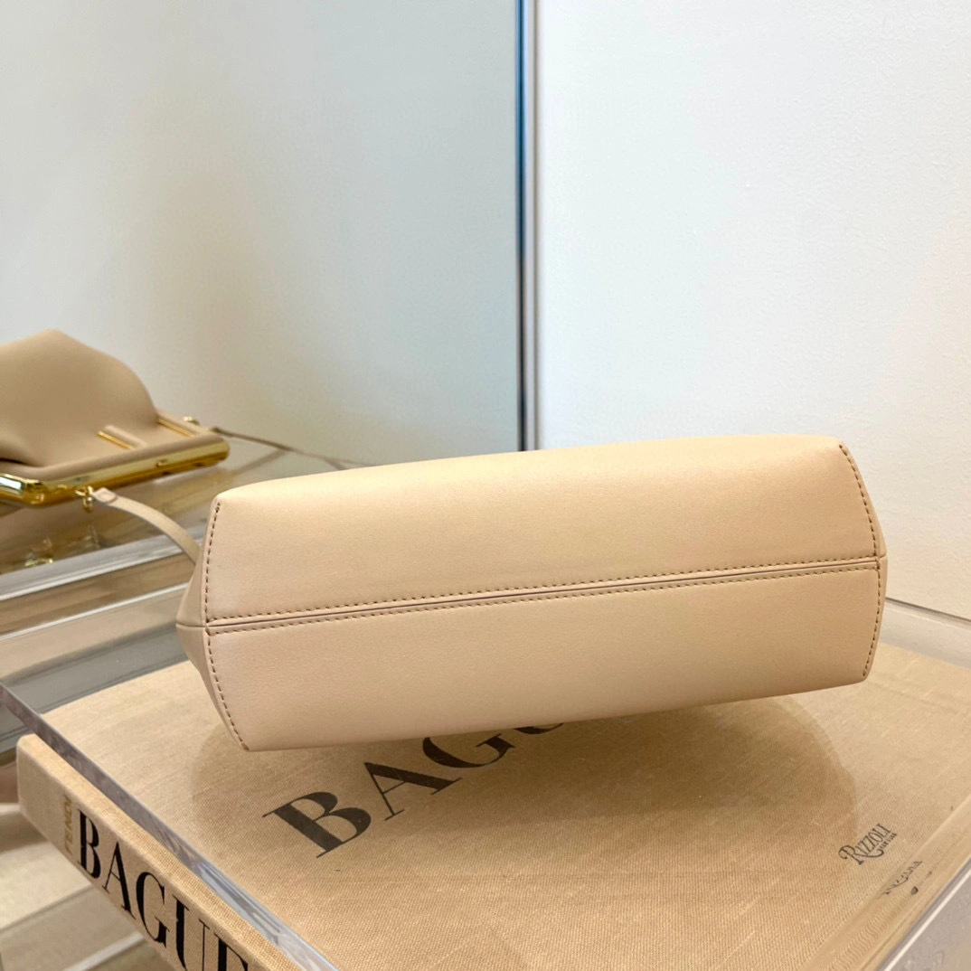 MOMO- 8BP129-ABVE-F1BA9 First item：B-B000E2727C