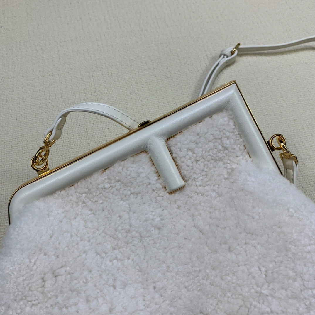 MOMO- 8BP129-AHNA-F0QVL First item：B-B000E2721C