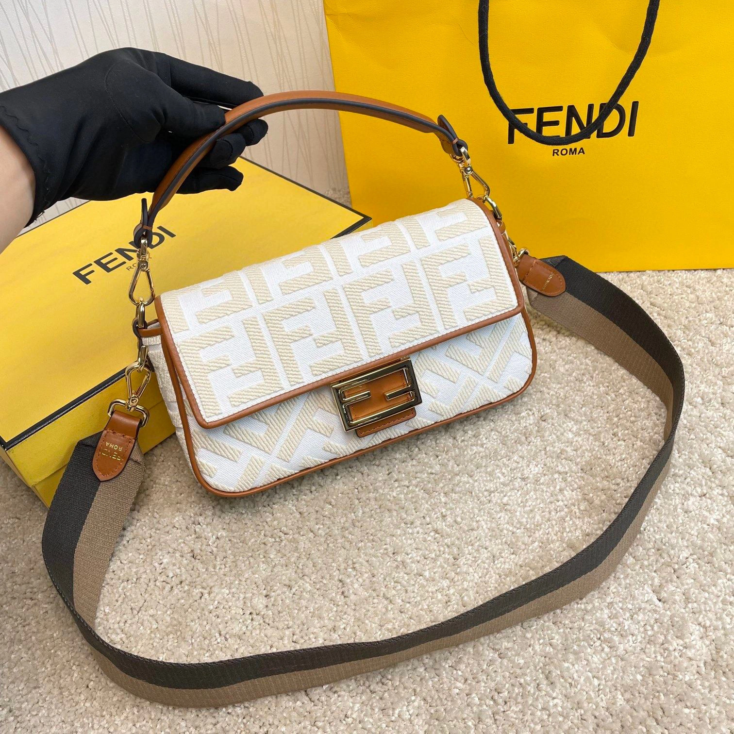 &MOMO- 8BR600-AC9O-F1DSH Mon Tresor item：B-B000E2739C
