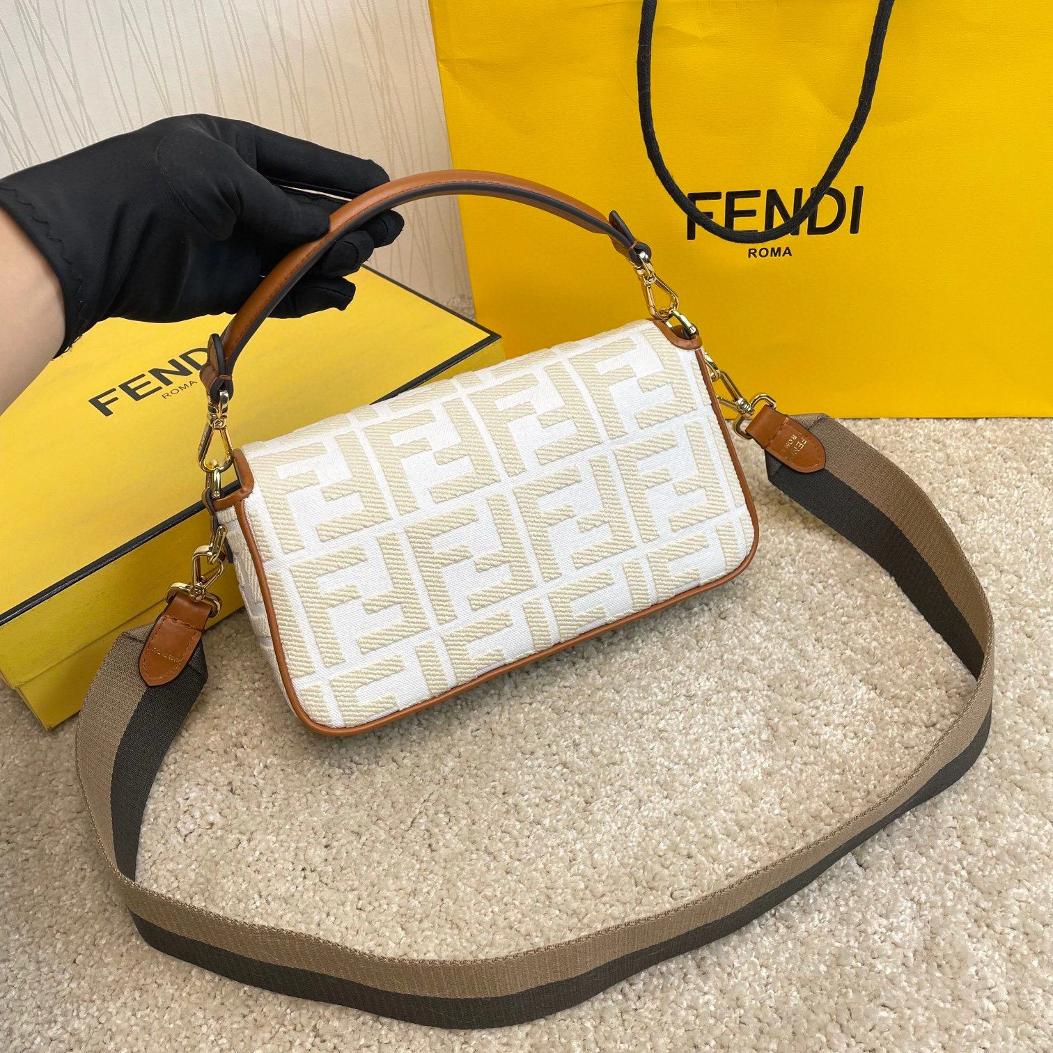 &MOMO- 8BR600-AC9O-F1DSH Mon Tresor item：B-B000E2739C