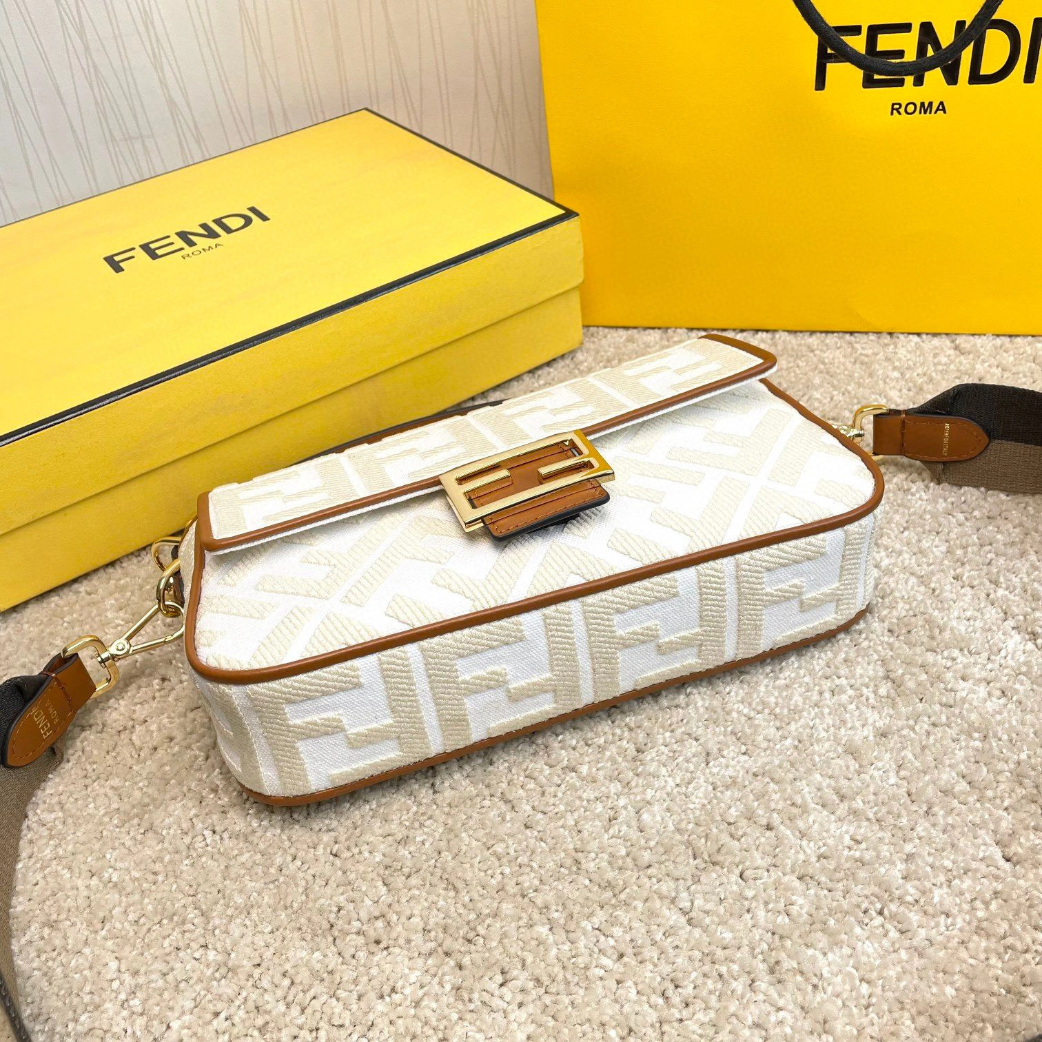 &MOMO- 8BR600-AC9O-F1DSH Mon Tresor item：B-B000E2739C