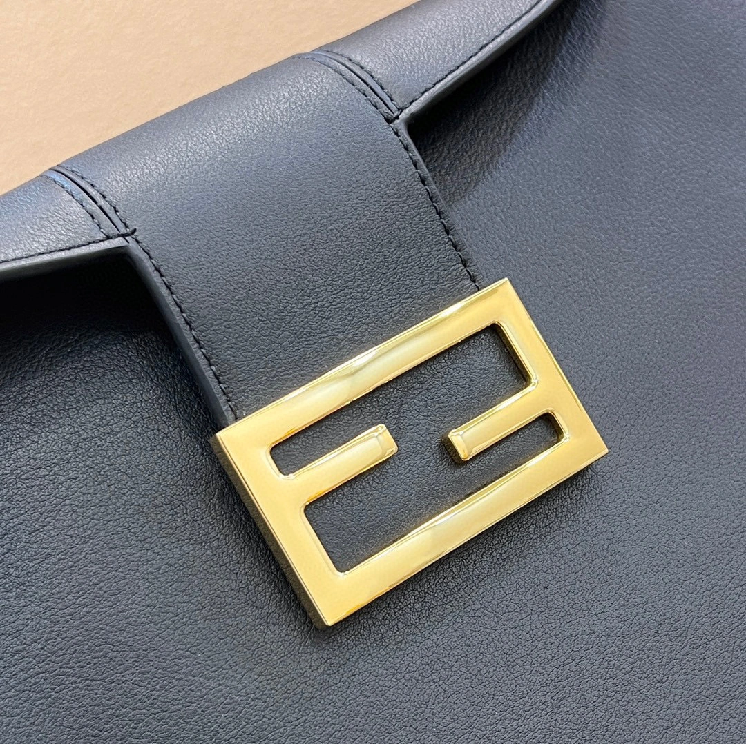 MOMO- 8BR790-AF2P-F0KUR calfskin item：B-B202G1410C