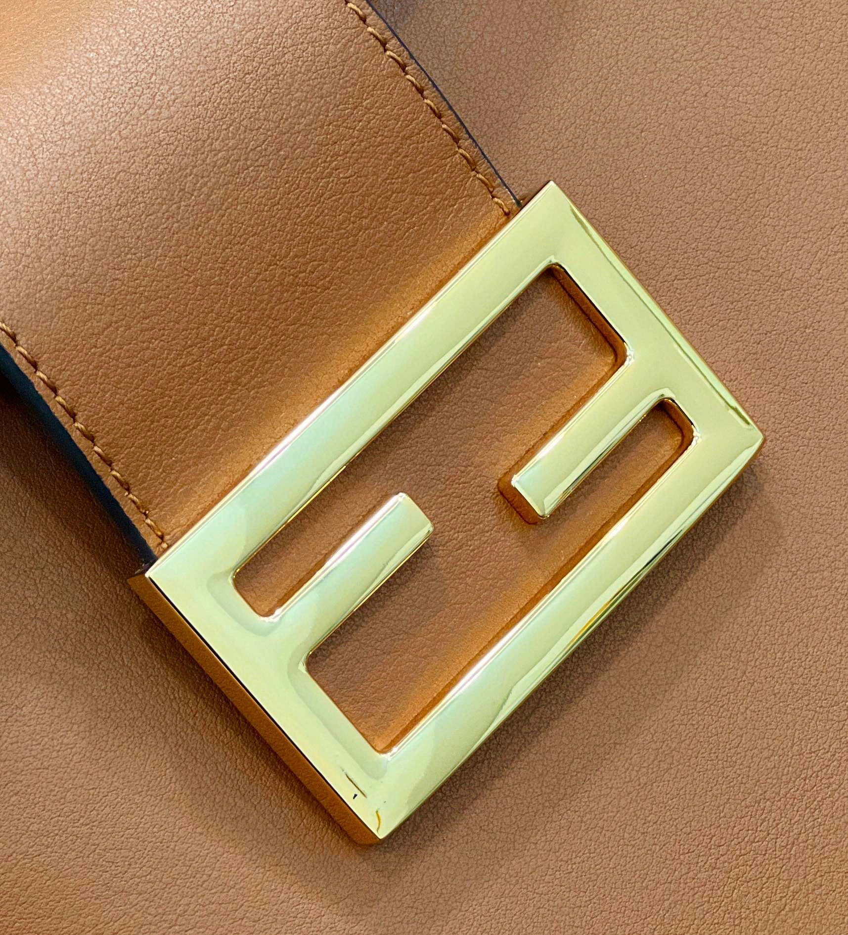 MOMO- 8BR790AF2PF1C6J calfskin item：B-B202G1411C