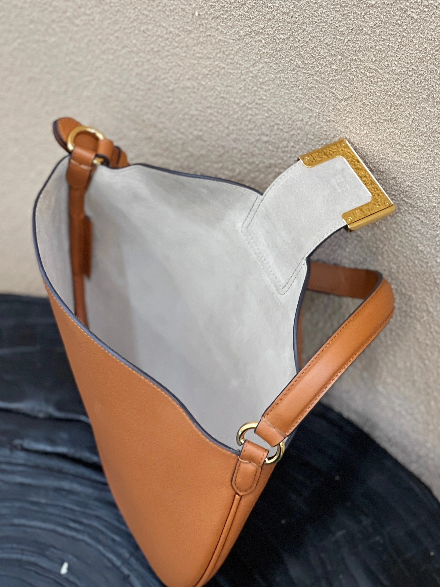 MOMO- 8BR790AF2PF1C6J calfskin item：B-B202G1411C