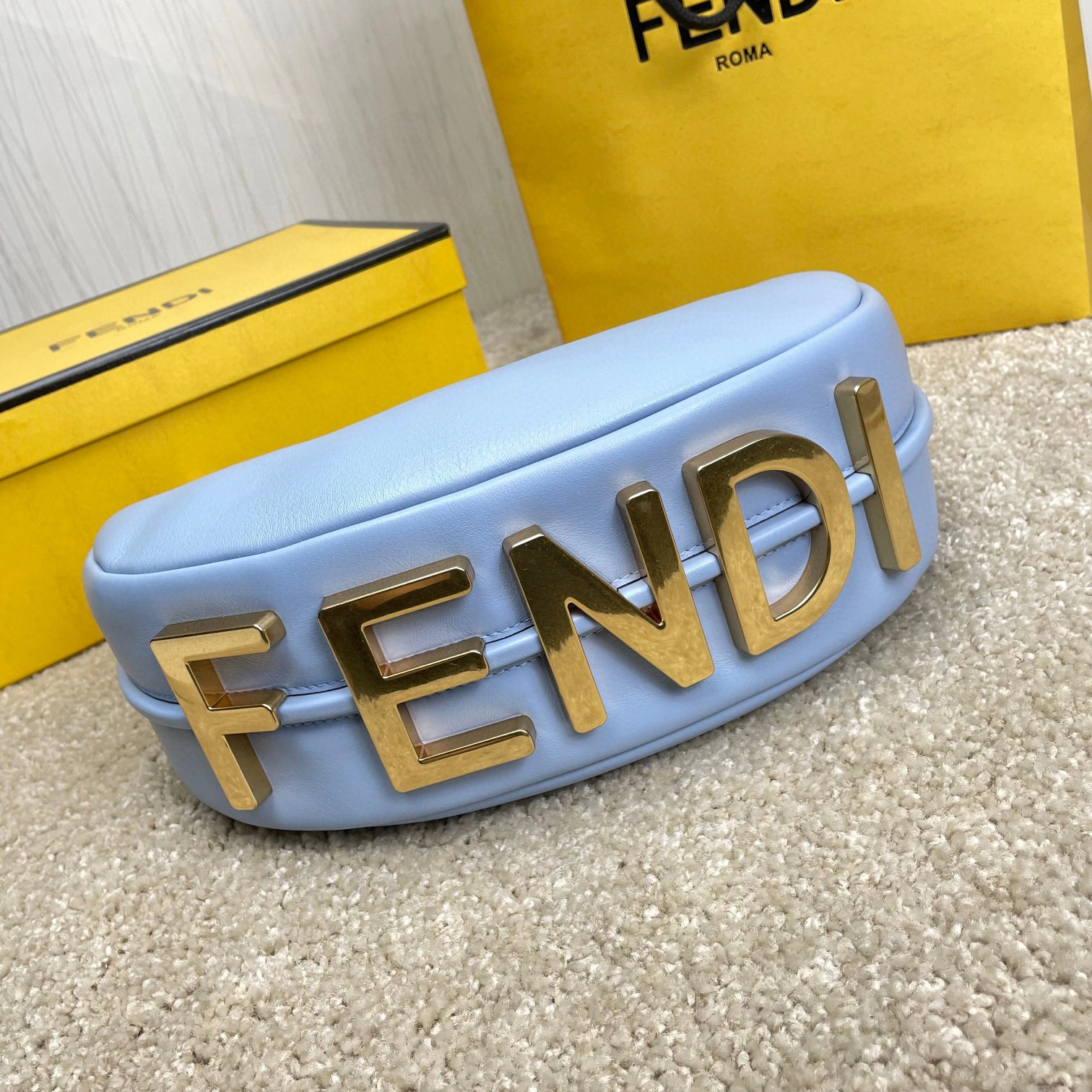 MOMO- 8BR798-A5DY-F1HD2 Graphy cowhide item：B-B000E2711C