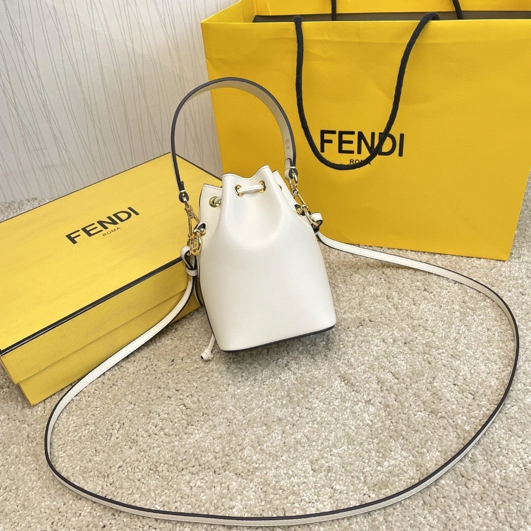 &MOMO- 8BS010AC9LF0K7E Mon Tresor item : B-B048B2125