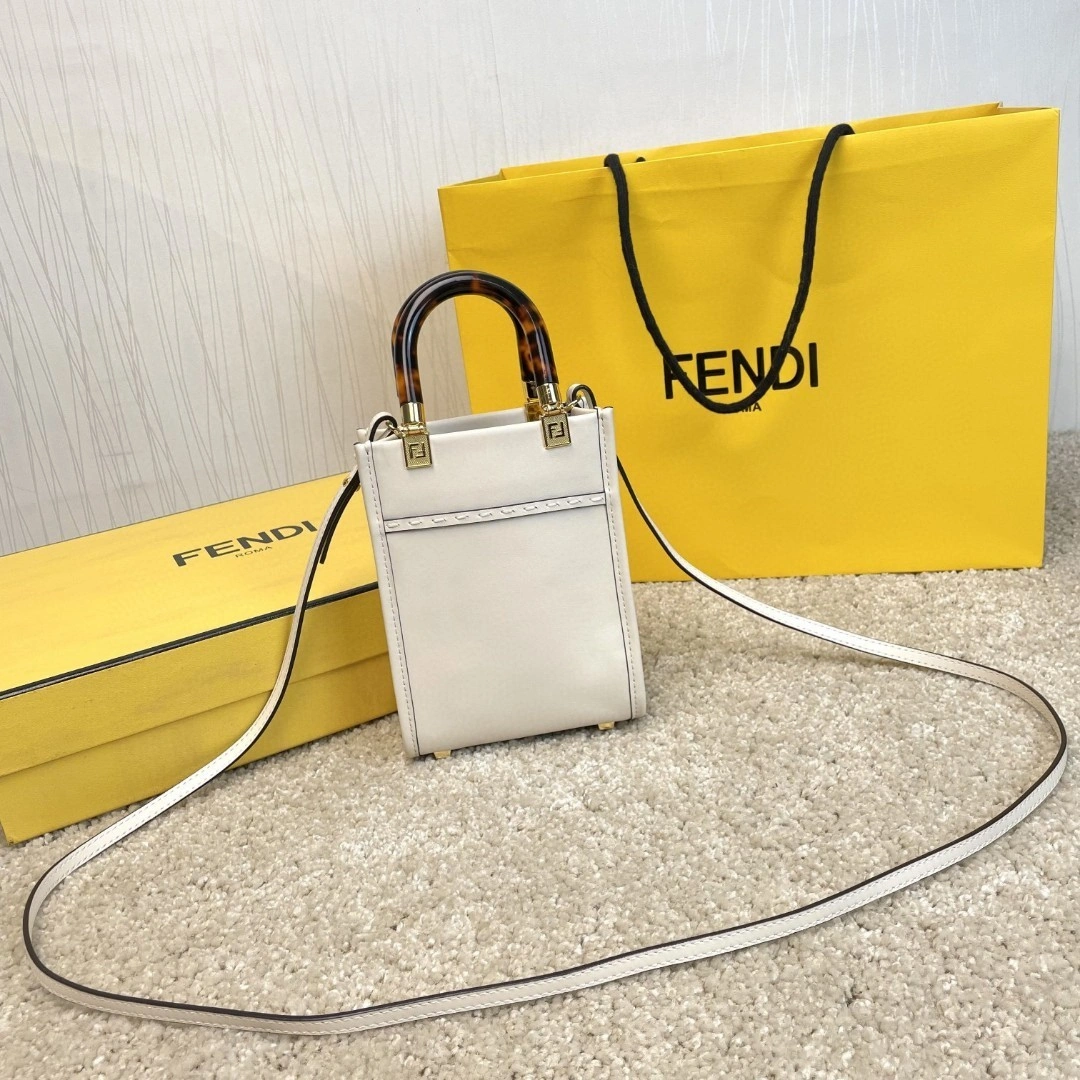 MOMO- 8BS051 Calfskin item : B-B047B2124