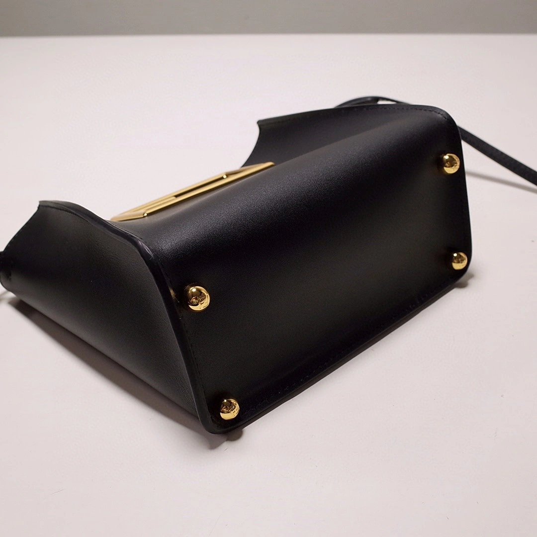 MOMO- 8BS054 Way item : B-B000C1129