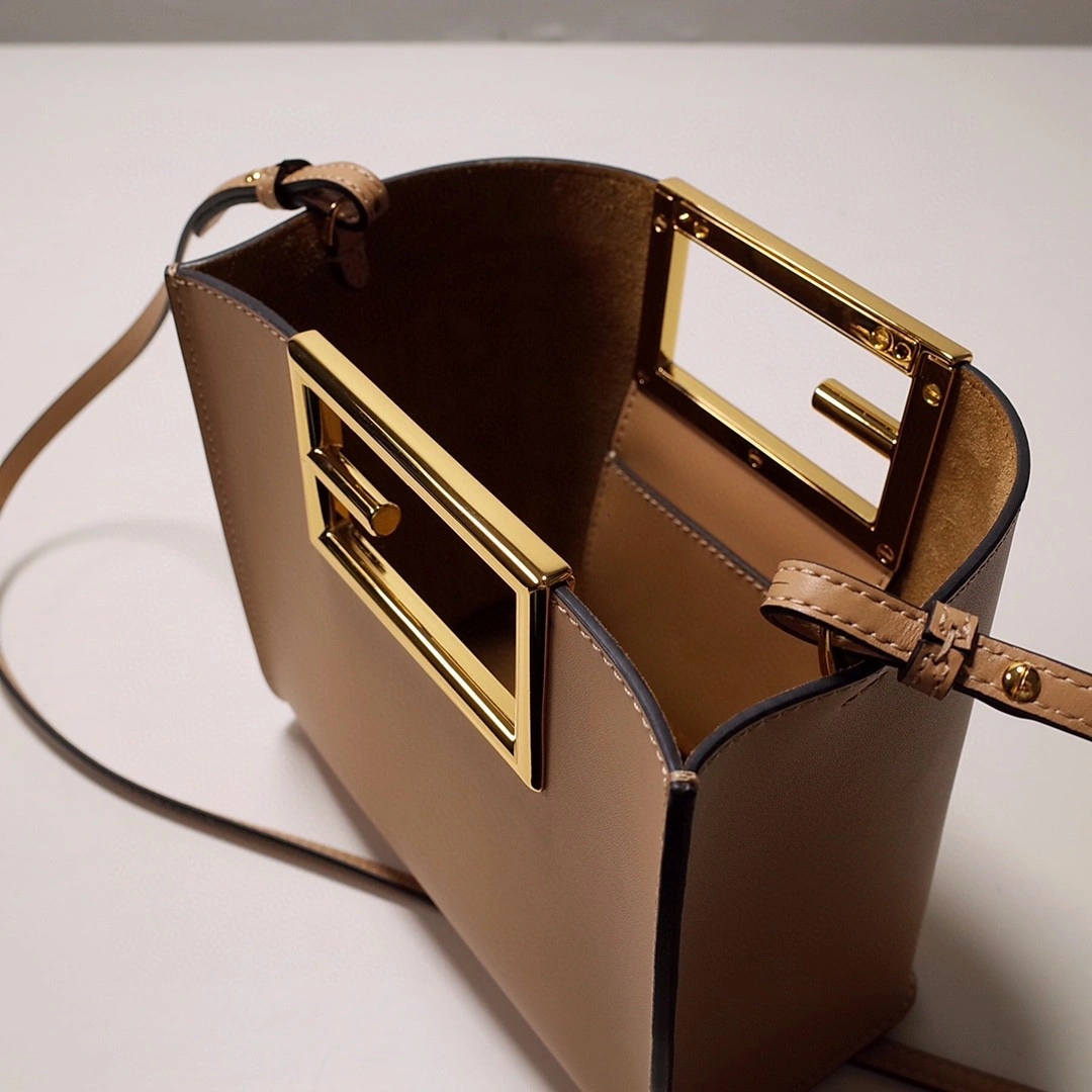 MOMO- 8BS054 Way item : B-B000C1130