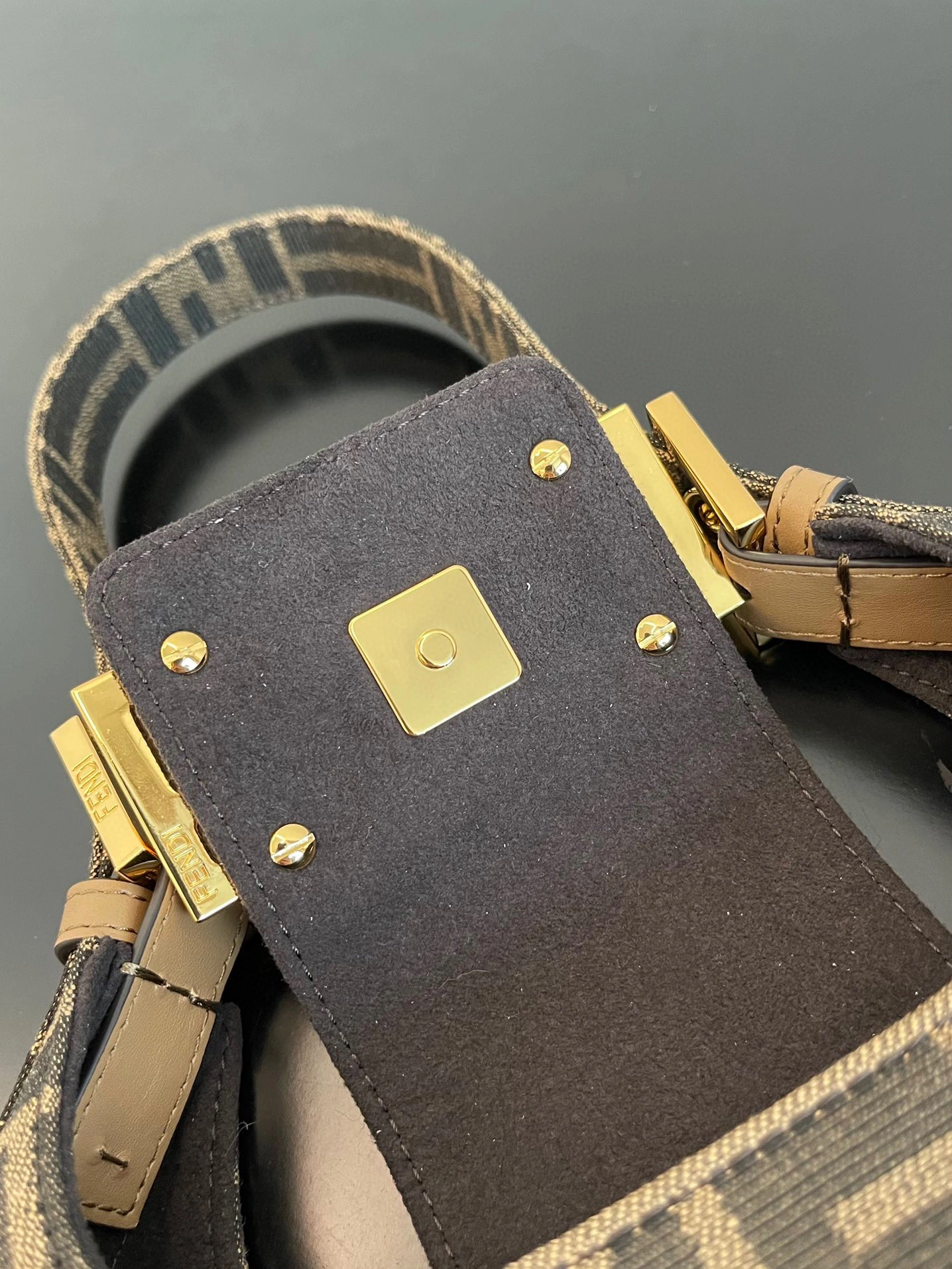 MOMO- 8BS065-AKMO-F0A6E Cookie item：B-B202G1328C