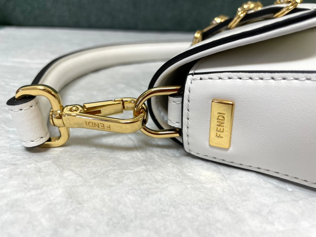 MOMO- 8BS066-AJT6-F0K7E item：B-B063F1515C
