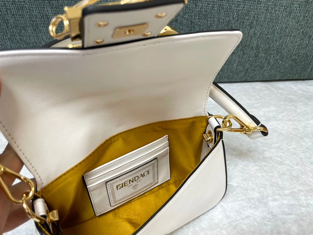 MOMO- 8BS066-AJT6-F0K7E item：B-B063F1515C