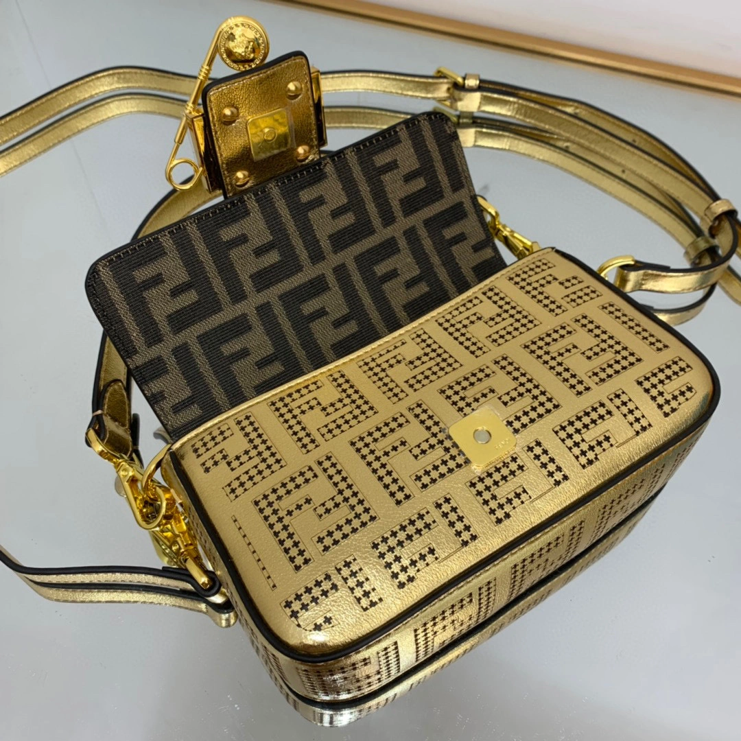 MOMO- 8BS066-AJT7-F1I06 Baguette item：B-B063G1310C