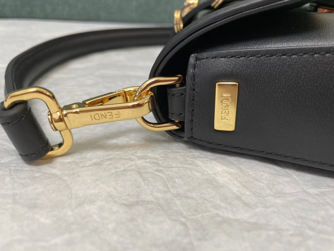 &MOMO- 8BS066AJT6F0KUR item：B-B063F1621C