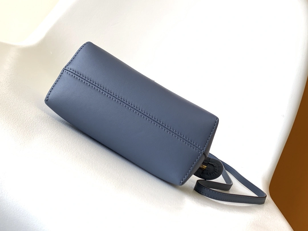 MOMO- 8BS067-AHN5-F199A item：C-B063I3023V