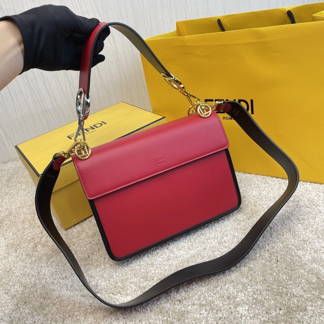 MOMO- 8BT284 Kan I Logo item : B-B039B2128