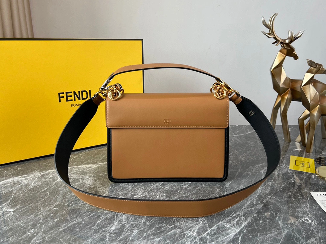 MOMO- 8BT284A651-F13VK Kan i calfskin item：B-B202G1407C