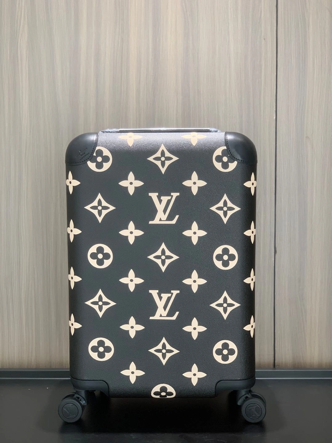MOMO- 8V M10256 high quality version HORIZON item：E-B177I2594