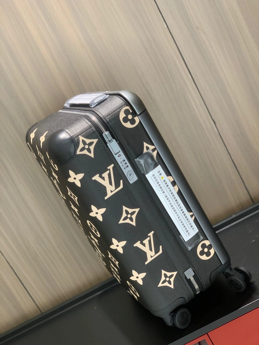 MOMO- 8V M10256 high quality version HORIZON item：E-B177I2594