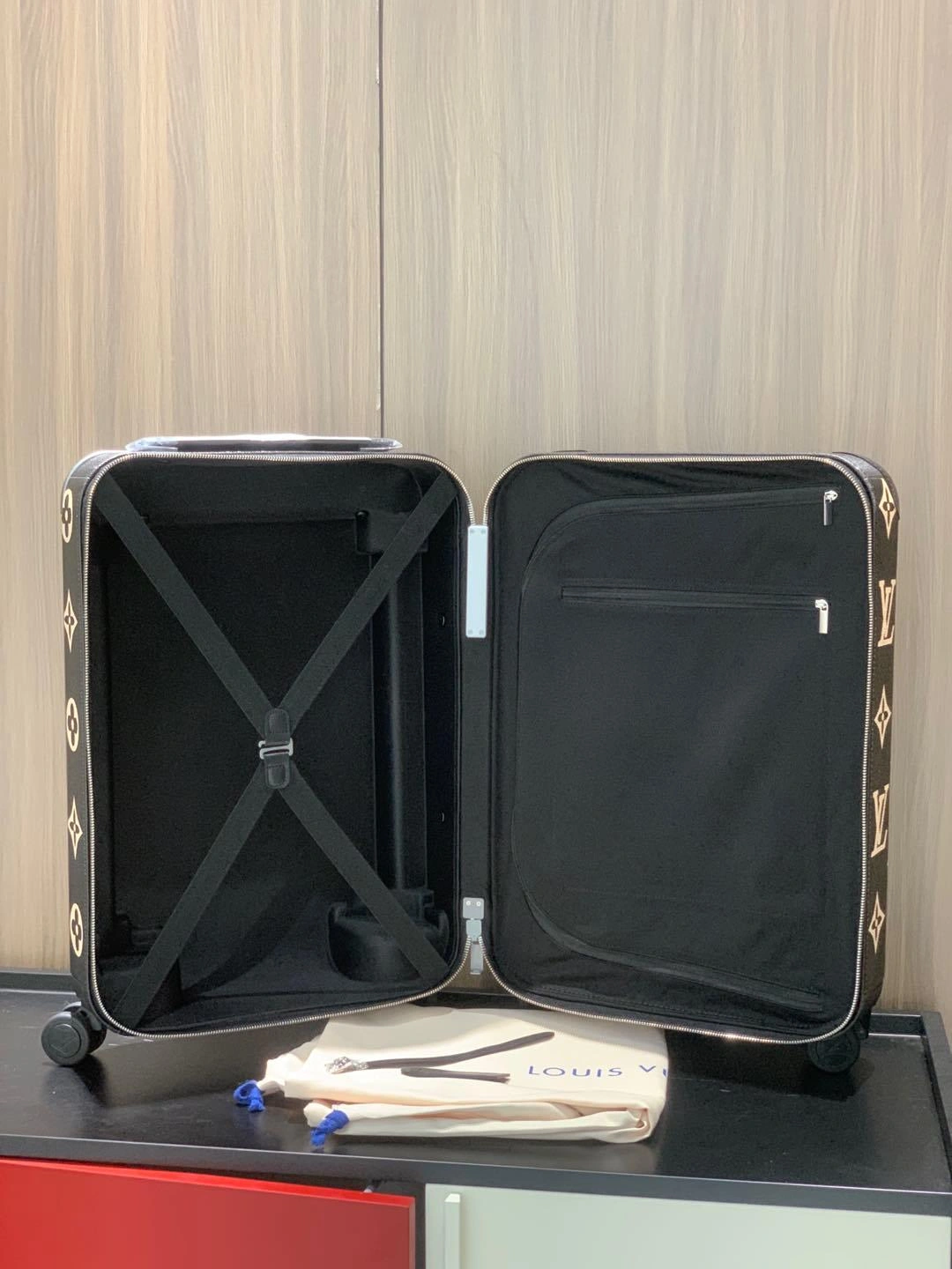 MOMO- 8V M10256 high quality version HORIZON item：E-B177I2594