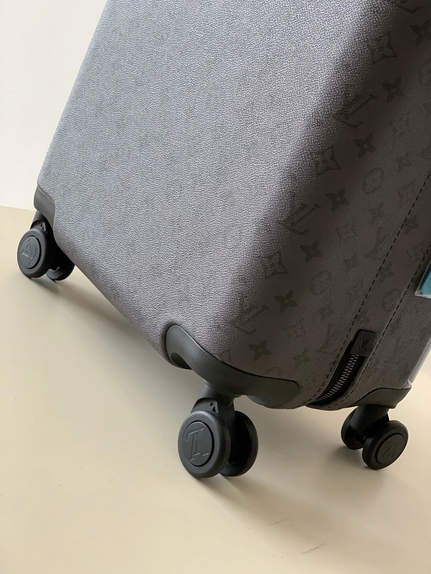 MOMO- 8V M11479 high quality version HORIZON item：E-B177I2587