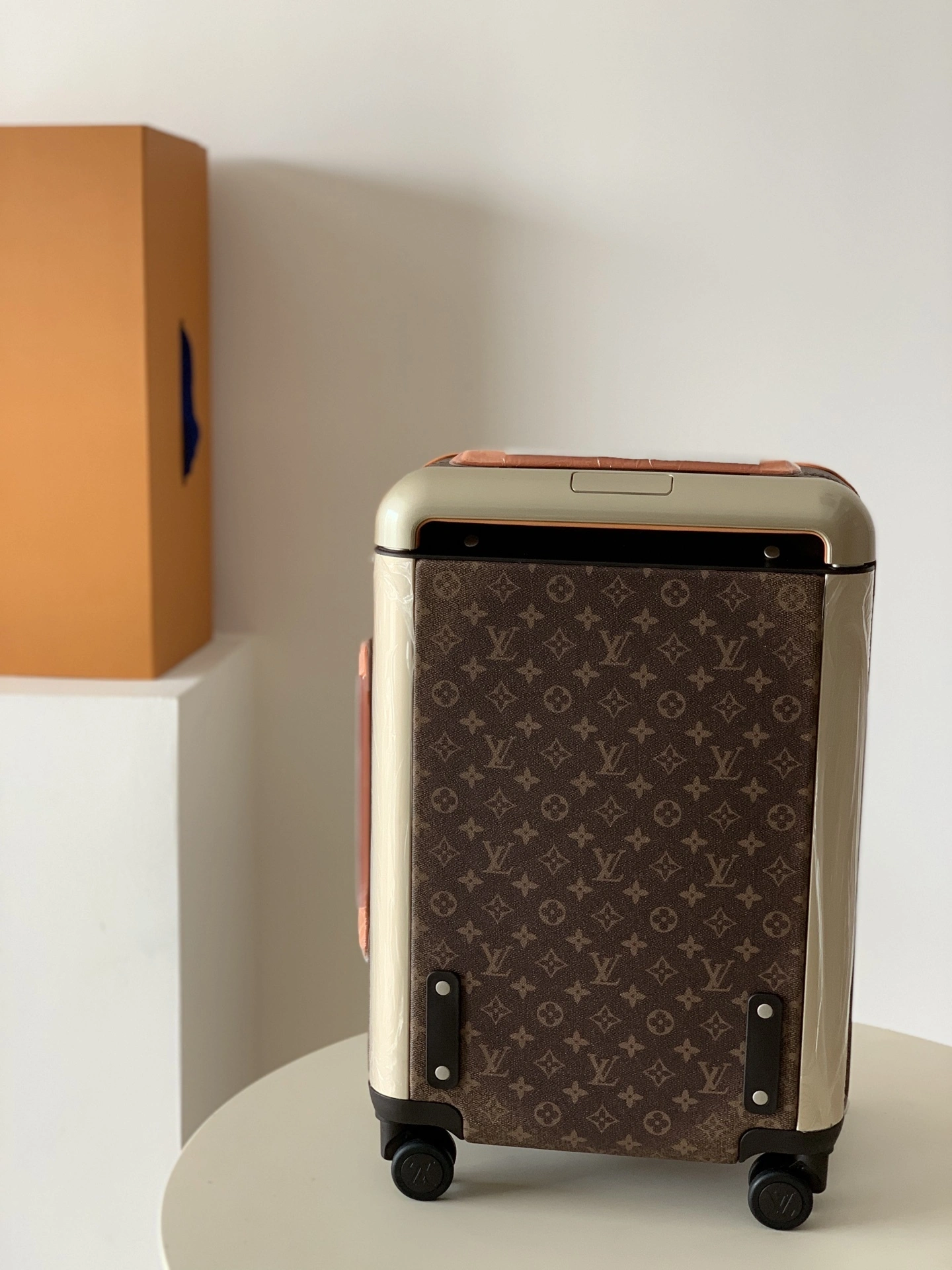 MOMO- 8V M11763 high quality version HORIZON item：E-B177I2586