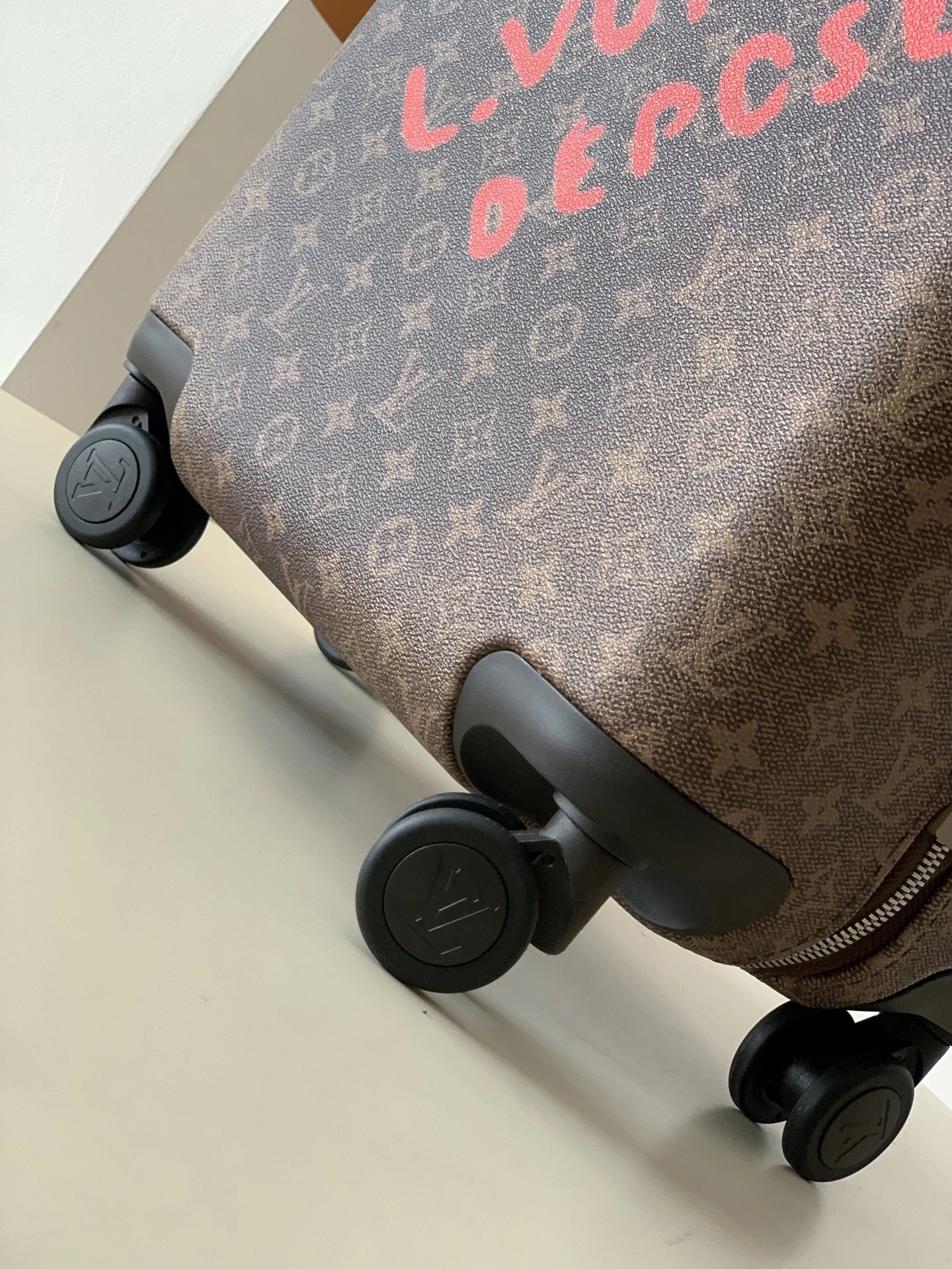 MOMO- 8V M11763 high quality version HORIZON item：E-B177I2586