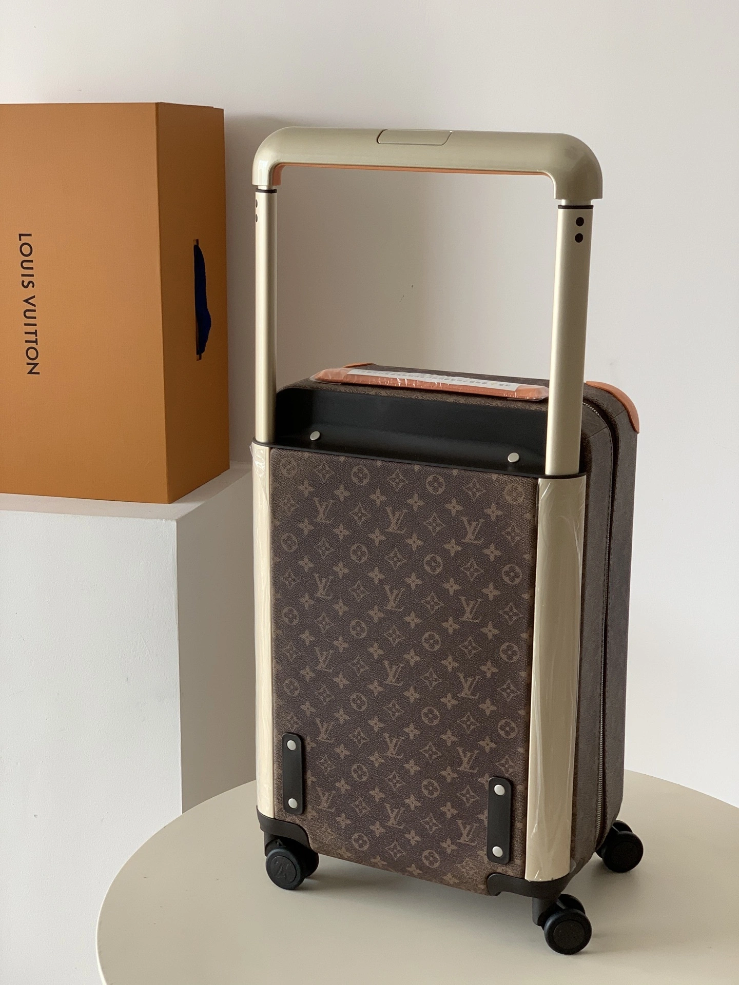 MOMO- 8V M11763 high quality version HORIZON item：E-B177I2586