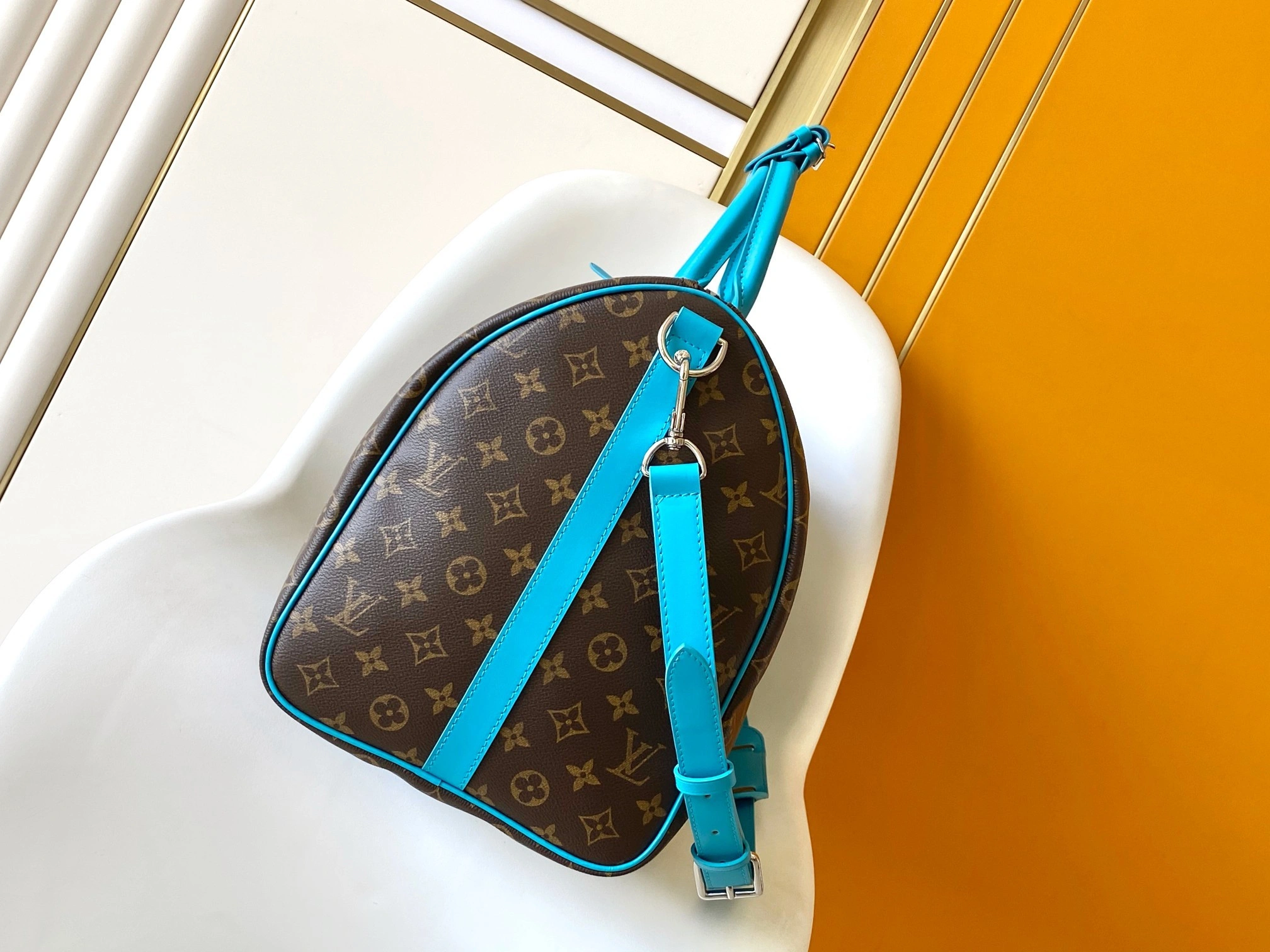 MOMO--8V M12629 high quality version Bandoulière 50 cowhide item:F-B000A2126