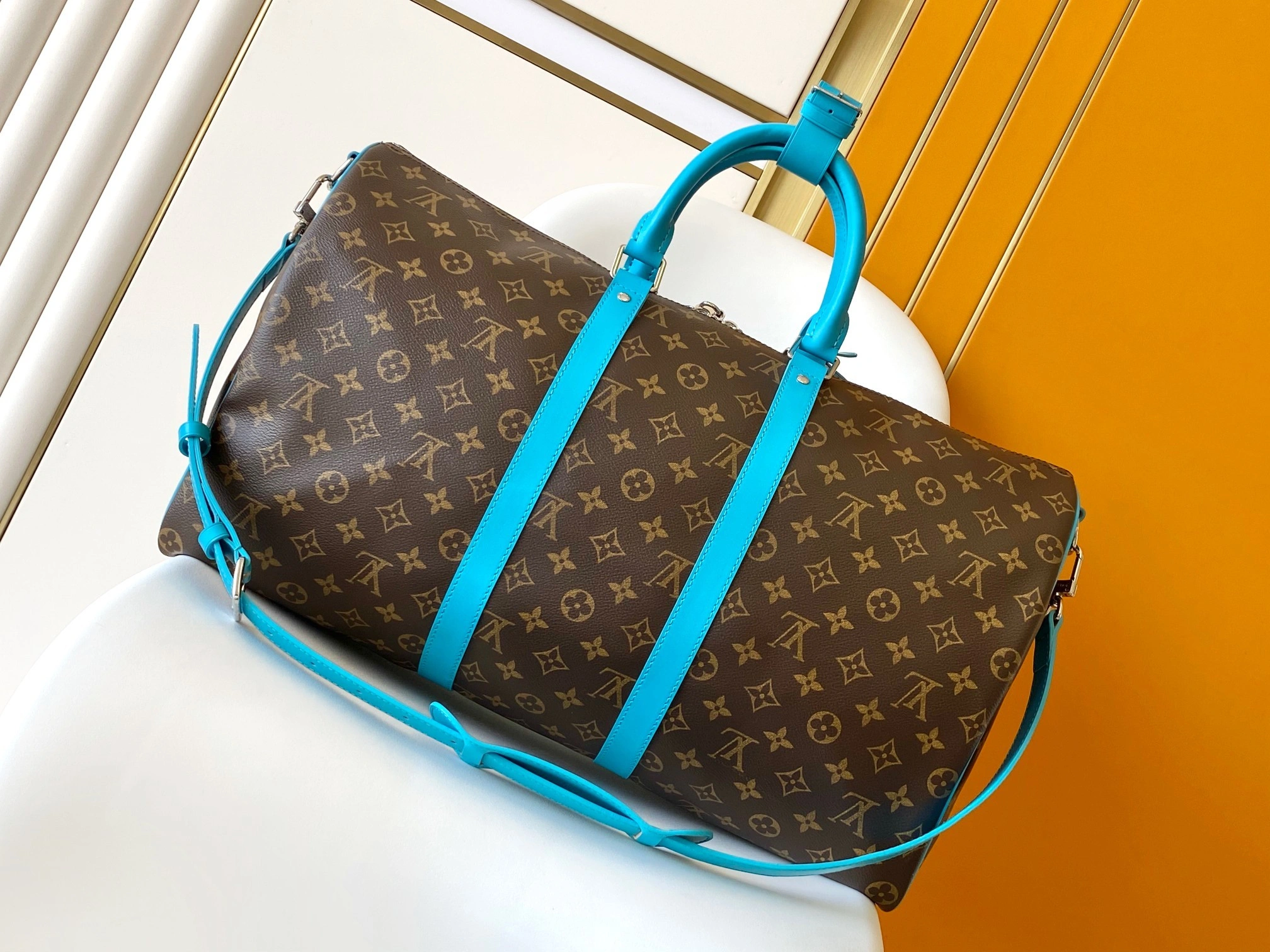 MOMO--8V M12629 high quality version Bandoulière 50 cowhide item:F-B000A2126