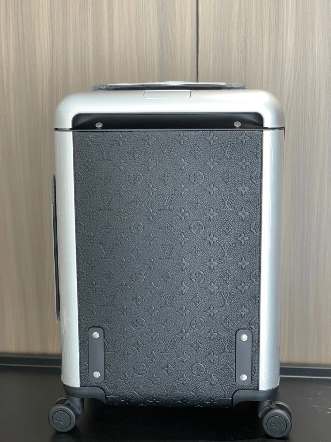 MOMO- 8V M12807 high quality version HORIZON item：E-B177I2596
